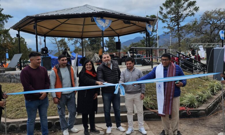 Inauguración de las obras en Plaza Martín Fierro.