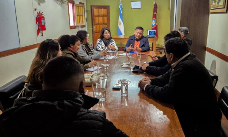 El intendente coordinó reuniones con autoridades policiales y concejales para definir acciones conjuntas en el plan de videovigilancia.