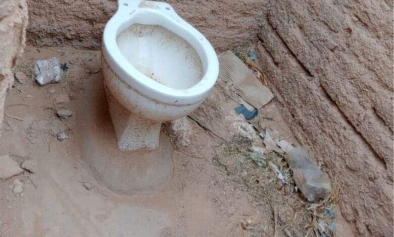 La letrina a cielo abierto.