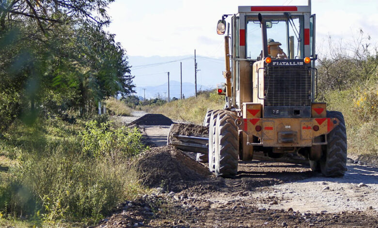 Avanzan las obras de mantenimiento y mejora de caminos en Campo Quijano. Foto: RR SS