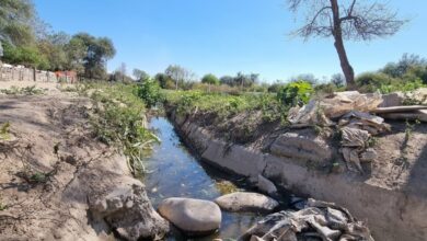 Vecinos de la comunidad de Torzalito (General Güemes) denuncian que el Ingenio San Isidro estaría vertiendo vinaza al río. Foto: RR SS