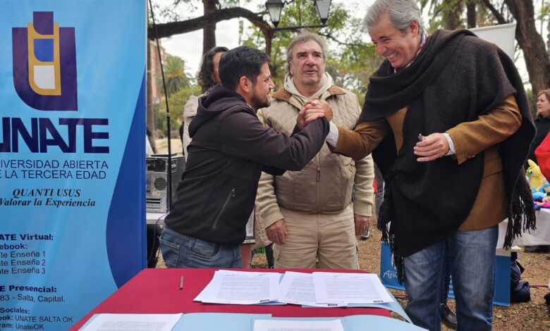 La Municipalidad de Campo Quijano firmó un convenio con UNATE para ofrecer cursos gratuitos a mayores de 57 años. Foto: Municipalidad de Campo Quijano