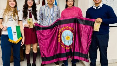El intendente Baltasar Lara destacó el orgullo que significa para la comunidad el logro de los estudiantes becados. Foto: RR SS