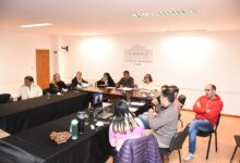 Reunión entre senadores y representantes de la comunidad sorda.