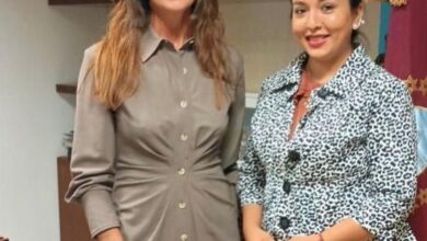 Bettina Romero junto a Érica Castro.