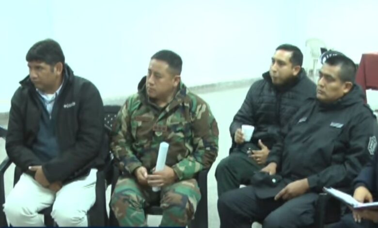 El comisario Sergio Ramos, director del Distrito de Prevención 11, convocó a una reunión con productores de la zona para realizar un estudio de seguridad. Foto: RR SS