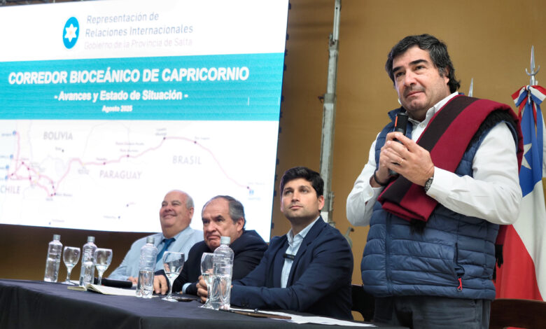 Martín de los Ríos, Julio San Millán y el intendente Baltasar Lara Gros encabezaron un encuentro clave en Orán sobre el Corredor Bioceánico de Capricornio. Foto: RR SS