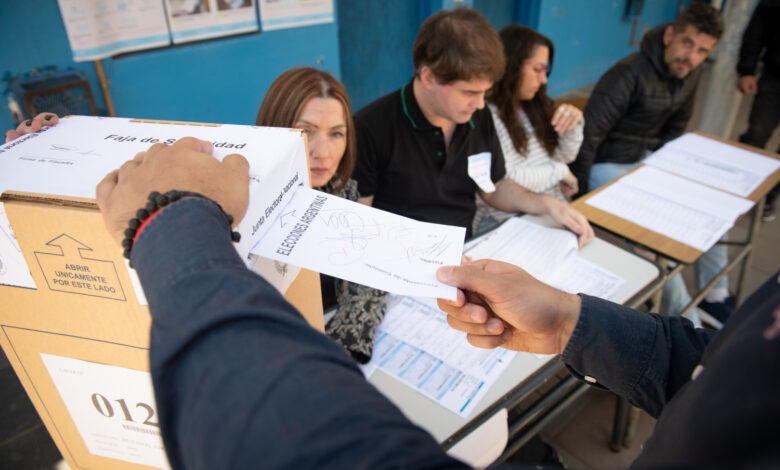 Gobierno fijó viáticos entre 40 mil y 120 mil pesos para autoridades y delegados en elecciones de octubre