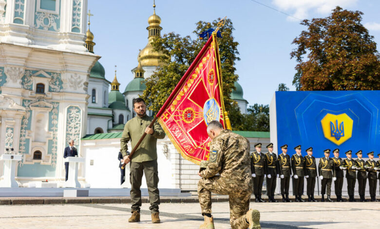 Ucrania recupera el control de tres aldeas justo en su día de independencia