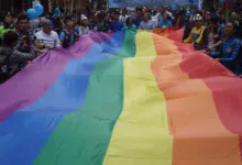 Hong Kong rechaza ley que reconocía derechos de parejas igualitarias casadas en el exterior