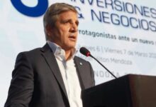 Caputo aseguró que el rumbo fiscal, monetario y cambiario se mantendrá sin alteraciones