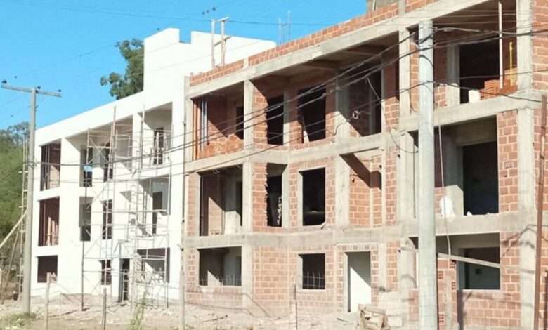 Los departamentos en construcción.