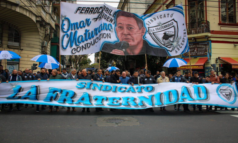 Gremio La Fraternidad acusa al gobierno de avanzar en un plan de "supresión de los ferrocarriles"