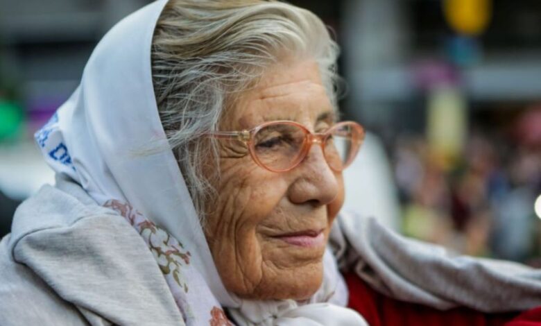 Murió Azucena Díaz, referente de Madre de Plaza de Mayo