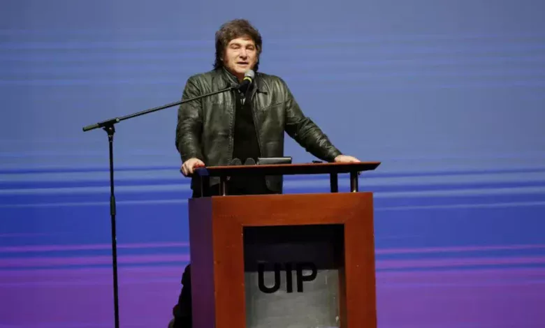 Milei rechaza acusaciones sobre cierre de universidades antes de marcha educativa