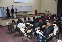Estudiantes universitarios.