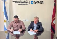 Firma de Convenio en Vaqueros.