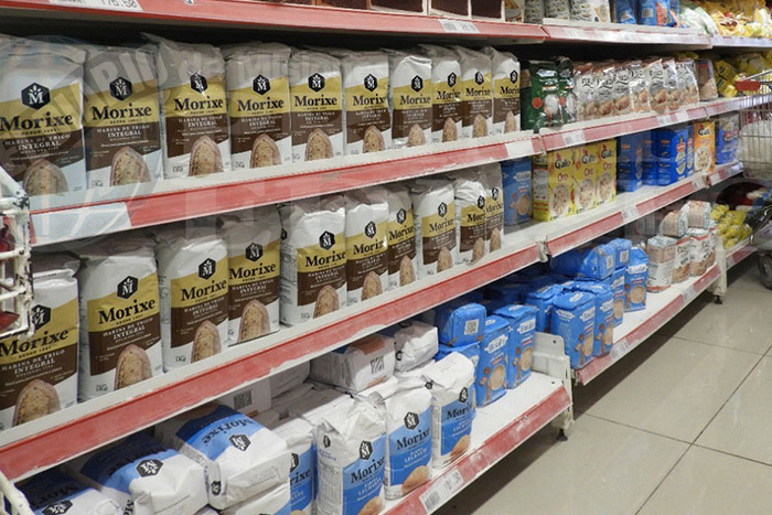 La harina, impactada por su precio en dólares, con mucho incremento.