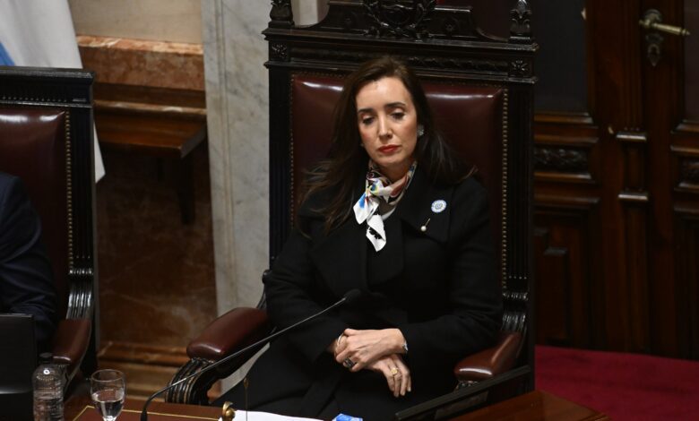 El Senado sorprendió a una empleada robando papel higiénico del edificio
