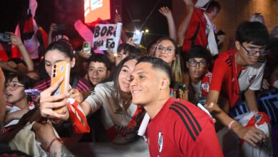 La llegada de los jugadores millonarios revolucionaron a los fans en Córdoba.