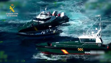 Intercepción de la narcolancha en Chipiona. (Imagen: Guardia Civil)