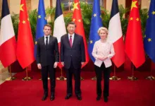 La Unión Europea advirtió que hará uso de todos sus mecanismos para responder a los controles de exportación de tierras raras implementados por China. La medida, según Bruselas, amenaza sectores clave como el automotriz, la industria tecnológica y la cadena de suministro estratégico.