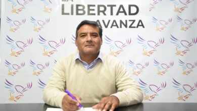 Lucho Ontiveros, el puntero de Sebastián Pareja que es el foco de las críticas