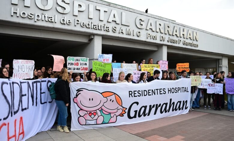 Presentaron un amparo colectivo contra el Gobierno para exigir restablecer derechos en el Garrahan