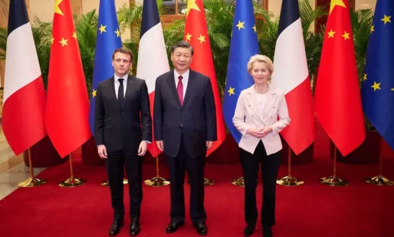 La Unión Europea advirtió que hará uso de todos sus mecanismos para responder a los controles de exportación de tierras raras implementados por China. La medida, según Bruselas, amenaza sectores clave como el automotriz, la industria tecnológica y la cadena de suministro estratégico.