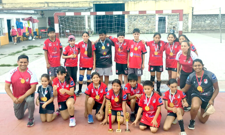 La ENET 2 campeones de la primera edición COPA YURANI