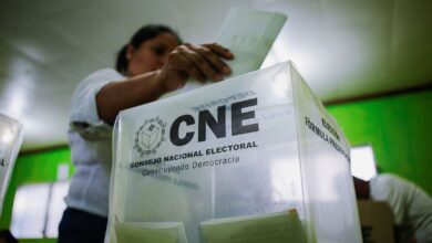 El CNE confirmó que se suspendió el recuento electoral por dificultades administrativas