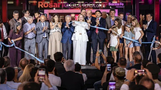 Pullaro inauguró las obras del Aeropuerto de Rosario