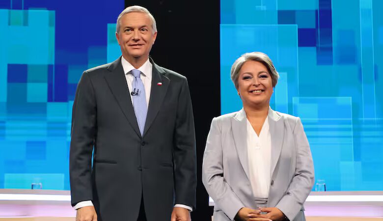 Jeannette Jara y José Antonio se enfrentaron al último debate presidencial en Chile