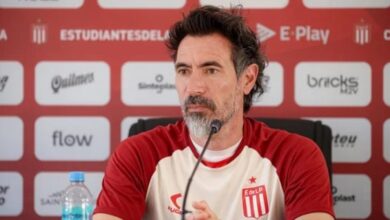 Estudiantes de La Plata confirmó la continuidad de Eduardo Domínguez tras un nuevo título