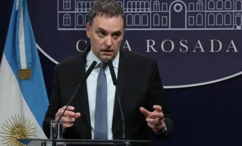 Designaron a Manuel Adorni como Director Titular de YPFDesignaron a Manuel Adorni como Director Titular de YPF