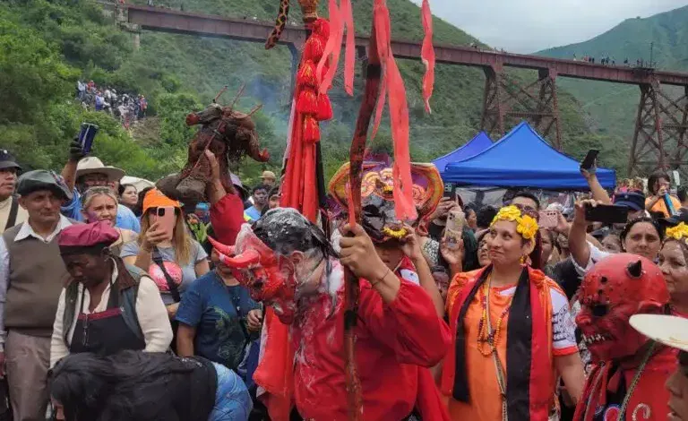 El Carnaval en el Viaducto El Toro se vivió como una verdadera fiesta tradicional y cultural