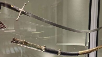 La Justicia rechazó la legitimidad por los herederos de Rosas y el sable de San Martín