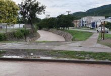 Se registraron 17 incidentes menores por las lluvias y persiste el alerta amarilla en la ciudad