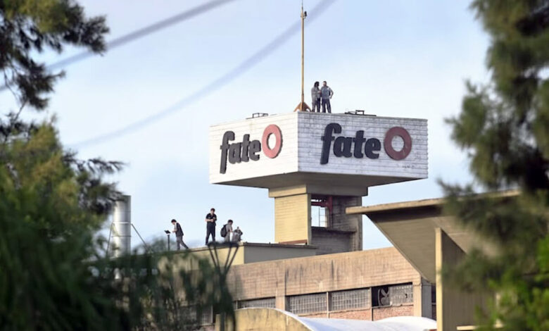 Fate anunció su cierre definitivo y generó conflicto por despidos en la planta de San Fernando