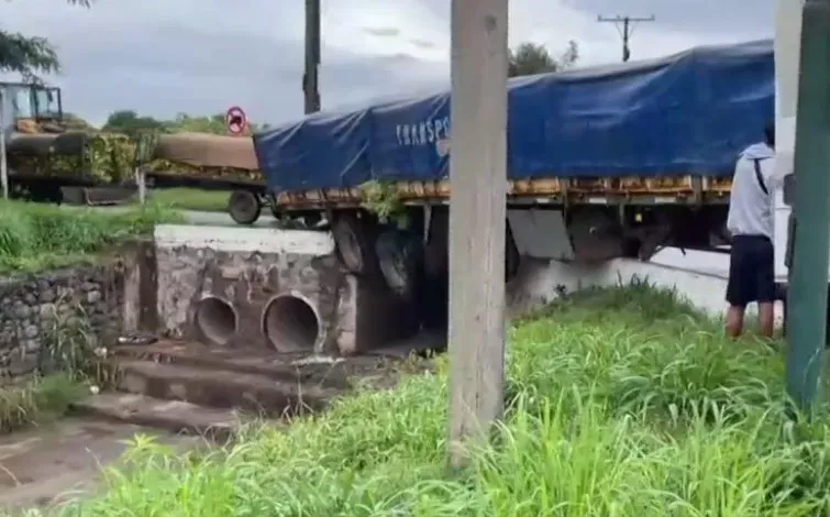 camionero alcoholizado y sin licencia protagonizó un siniestro en la ruta 87