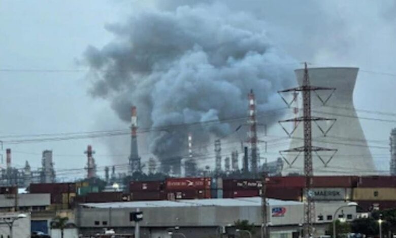 Un misil iraní alcanzó una refinería en Israel y provocó cortes eléctricos en el norte del país