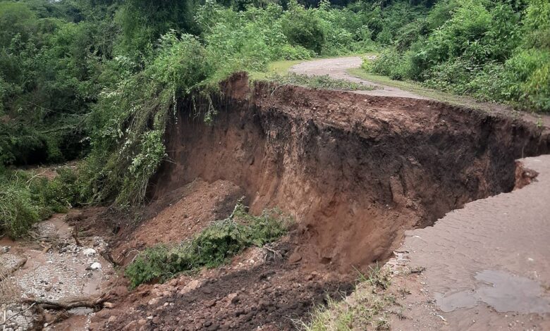 Vecinos de Las Lajitas reclaman a Vialidad abandono y desbordes de la ruta provincial 20