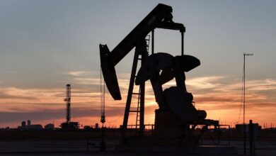 EE.UU. suspendió temporalmente sanciones petroleras para estabilizar el mercado mundial del crudo