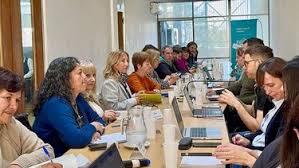 Gobierno Bonaerense recibió a estatales y docentes donde acordaron aumento del 9% en paritarias