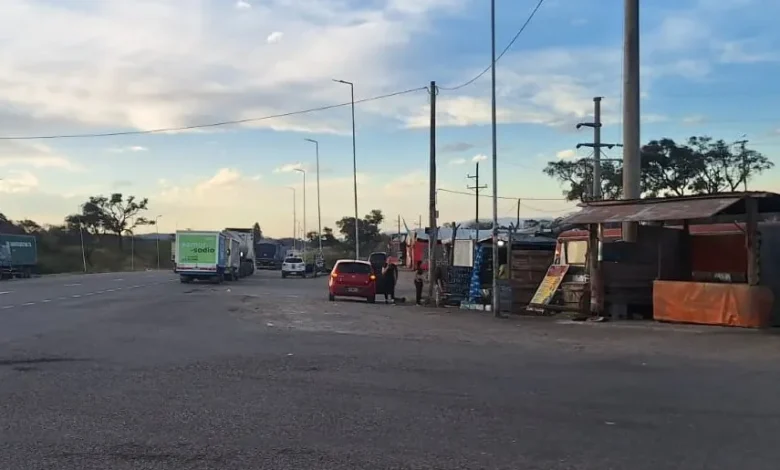 Vialidad presentó una acción judicial para desalojar puesteros en el cruce de las rutas 9/34 y 16