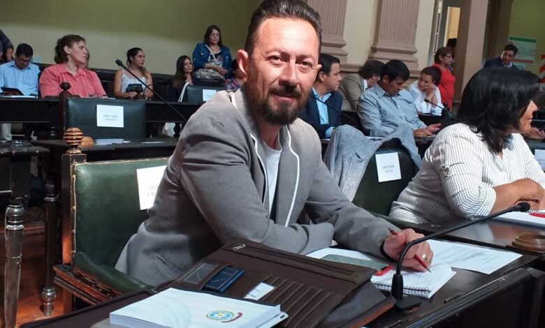 El diputado Valenzuela denunció amenazas y escraches tras la votación en Finca Las Costas