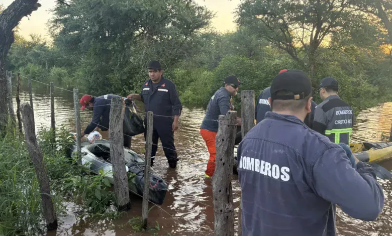 120 vecinos de El Quebrachal recibieron asistencia tras el desborde del Río Juramento