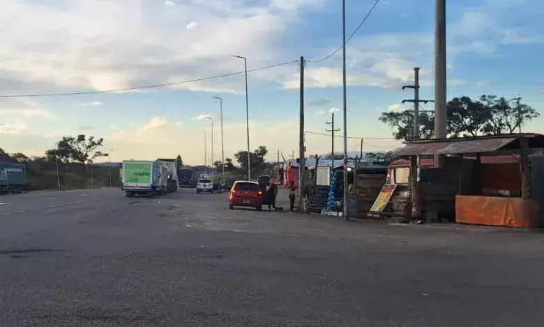Vialidad presentó una acción judicial para desalojar puesteros en el cruce de las rutas 9/34 y 16
