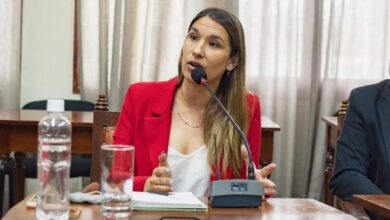 Concejal cruzó al bloque libertario por el abandono del recinto tras pedidos de obras