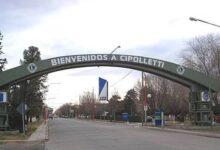 Hijo de diputada libertaria amenazó a sus compañeros con ingresar con arma de fuego